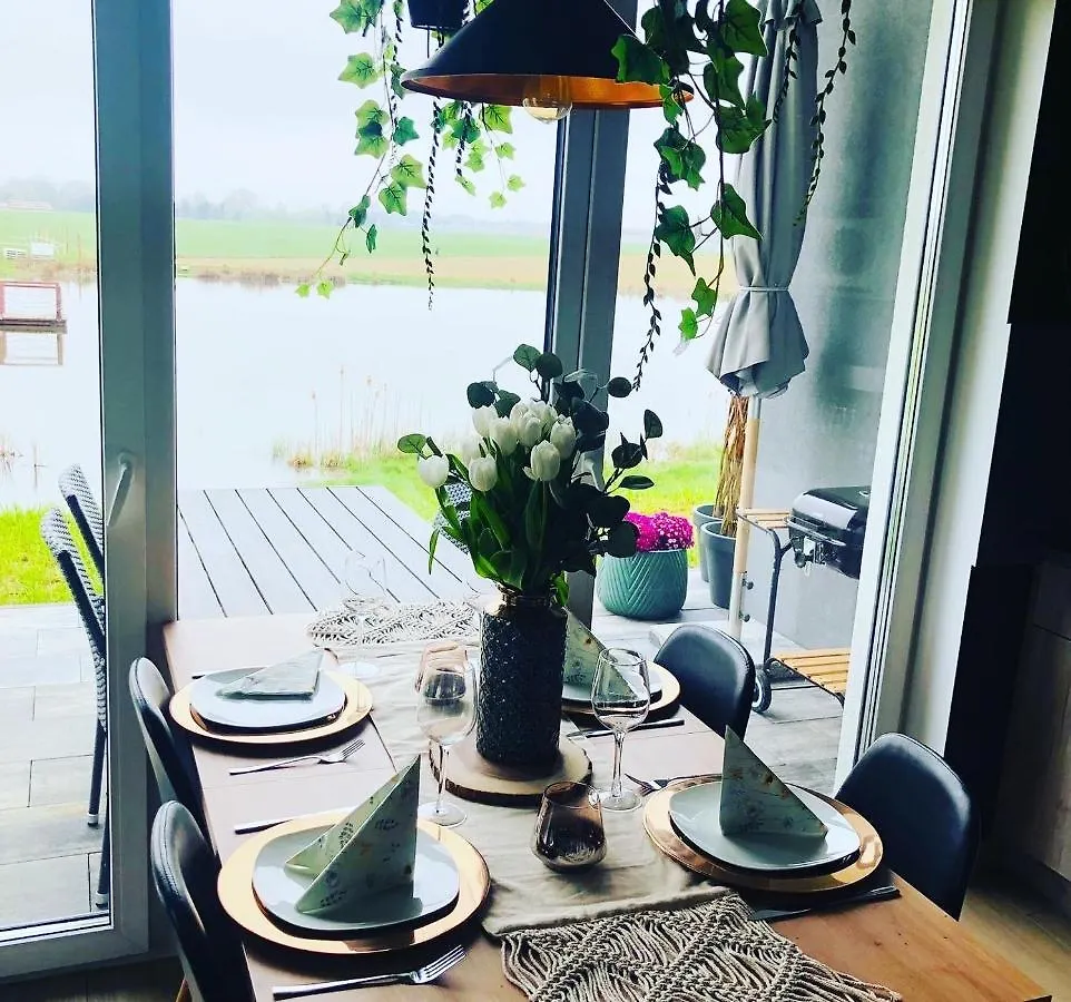 Domki Loft Nad Stawem 4 Doroslych , 4 Dzieci Malkowo Сasa de vacaciones