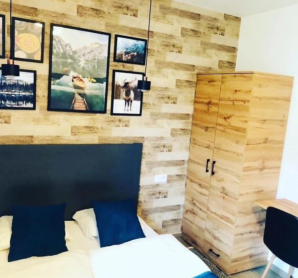 Domki Loft Nad Stawem 4 Doroslych , 4 Dzieci Malkowo