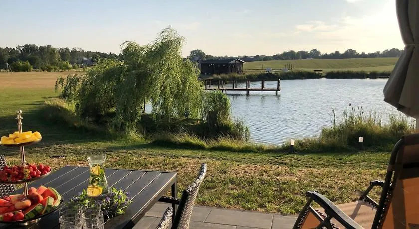 Domki Loft Nad Stawem 4 Doroslych , 4 Dzieci Malkowo Polonia